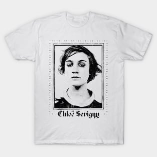 Chloë Sevigny -  90s Style Aesthetic Design T-Shirt